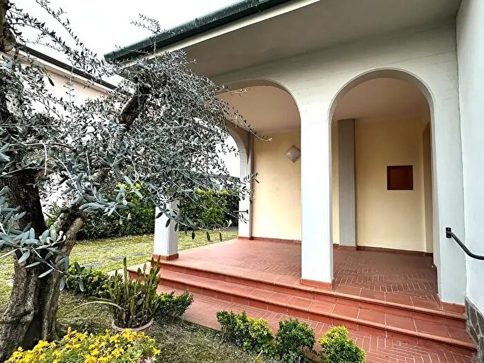 Casa con 5 locali in vendita in Ponsacco