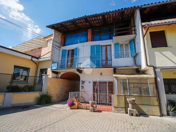 Casa trilocale in vendita in Via Verna, Rivarolo Canavese