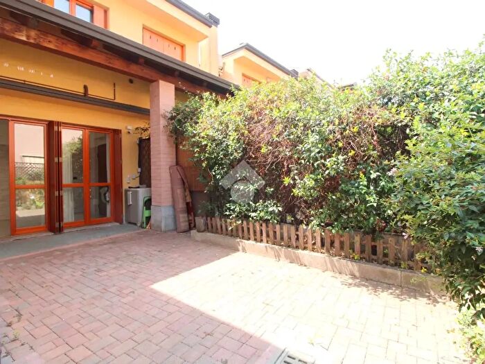 Appartamento trilocale in vendita in Via Don Luigi Bettinetti, Rho