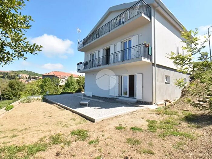 Casa con 5 locali in vendita in Via Castagnone, Perdifumo