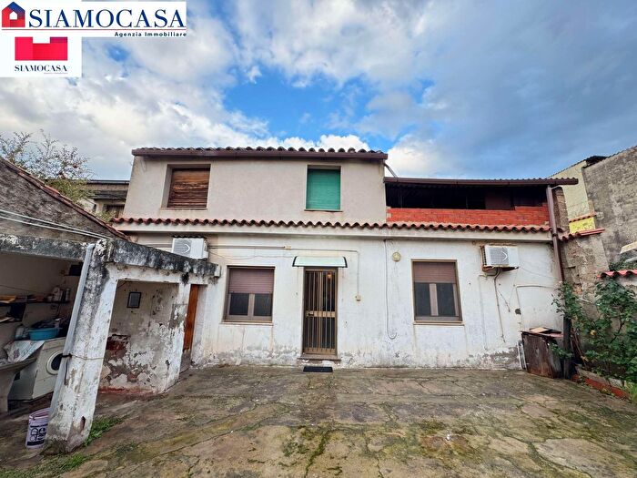 Casa con 5 locali in vendita in Guspini
