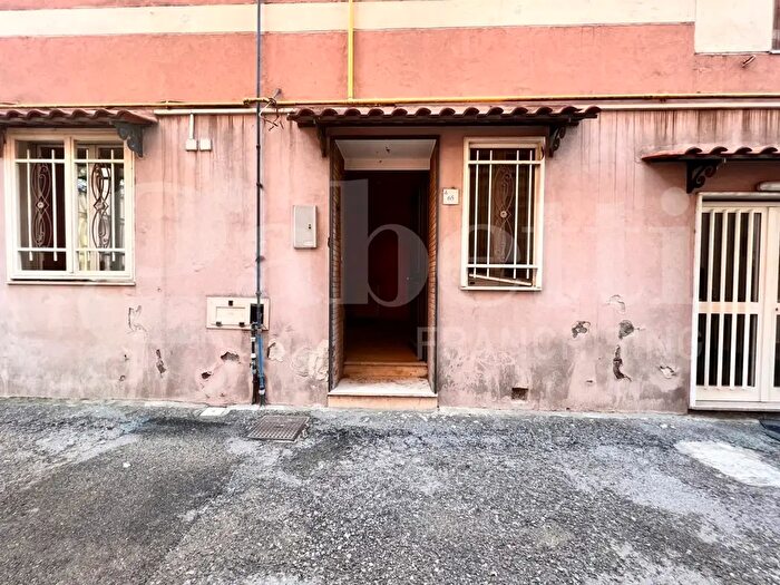 Appartamento con 6 locali in vendita in Via Mazzini, SantEgidio Del Monte Albino