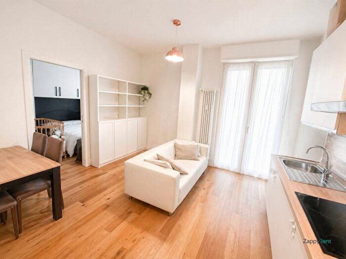 Appartamento bilocale in affitto in Piazza Melozzo da Forlì, Piazzale Siena, Milano