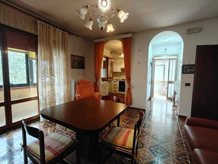 Appartamento trilocale in vendita in Via Carabella, Rosolina