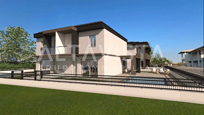 Casa quadrilocale in vendita in Via Boschetti di Sopra, Montichiari