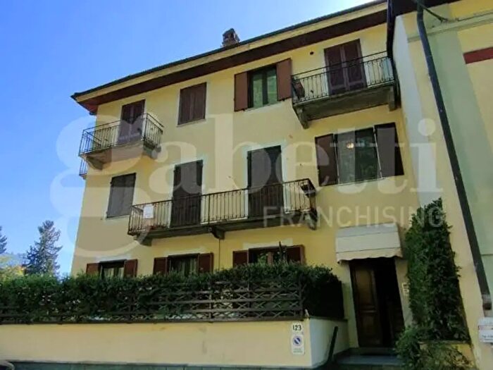 Appartamento quadrilocale in vendita in Via Santuario dOropa, Biella