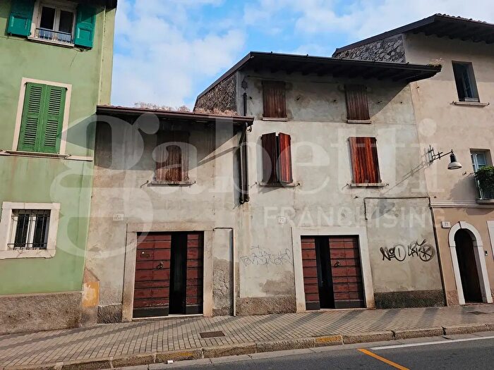 Case in Vendita e in Affitto - 3