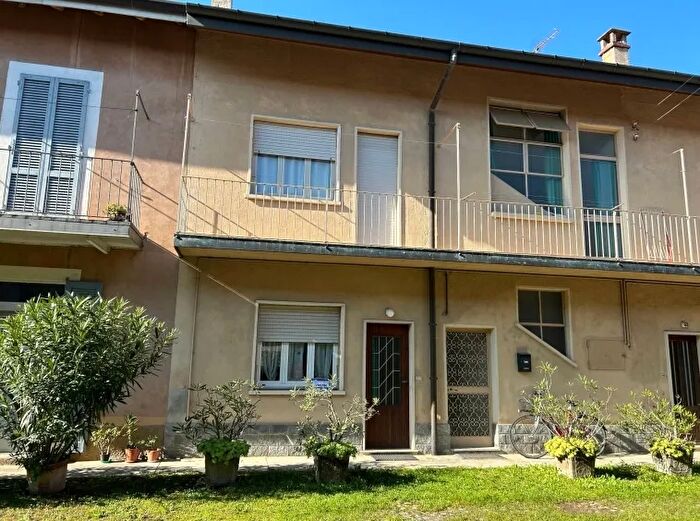 Casa con 5 locali in vendita in Via S Pancrazio Vedano Olona Va Italia, Vedano Olona