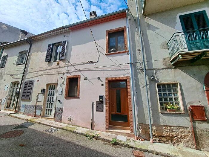 Casa quadrilocale in affitto in Via Conte Ugone, Centro, Bojano