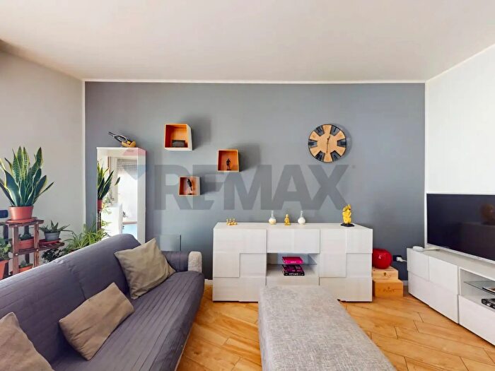 Appartamento bilocale in vendita in Via Petrarca, Carnate