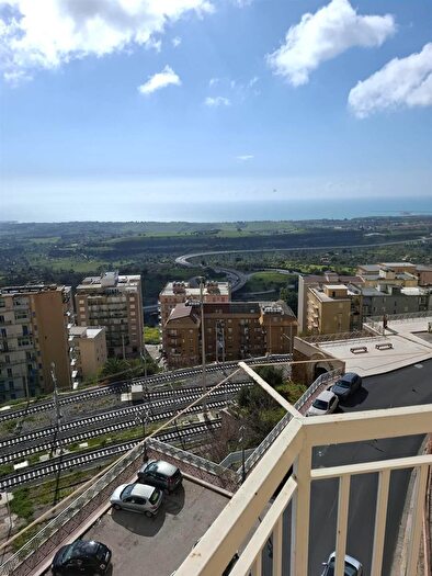 Appartamento con 8 locali in vendita in Agrigento