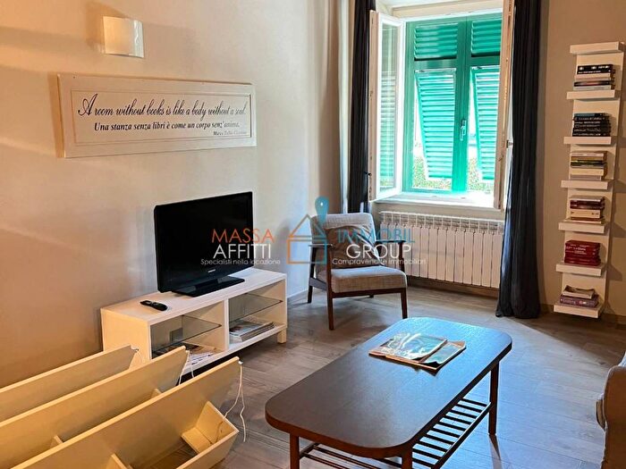 Appartamento con 5 locali in affitto in Via Romana, Puliche, Massa