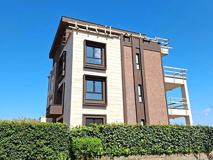 Appartamento trilocale in vendita in Roma