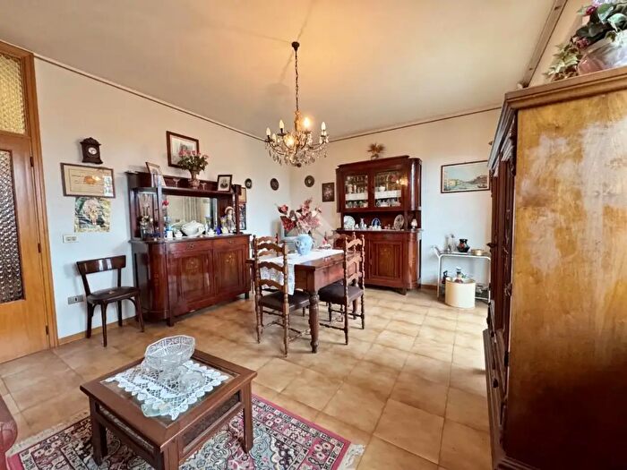 Casa quadrilocale in vendita in Via Zambonini, Montelabbate