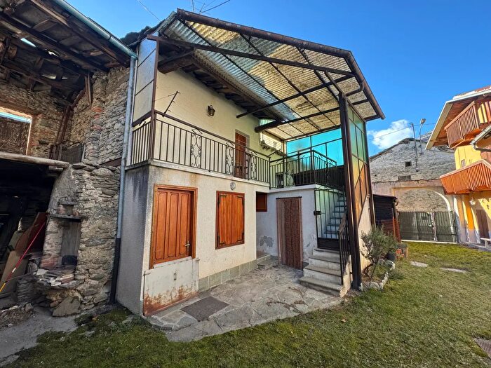 Casa trilocale in vendita in Frazione Ghisola, Paesana