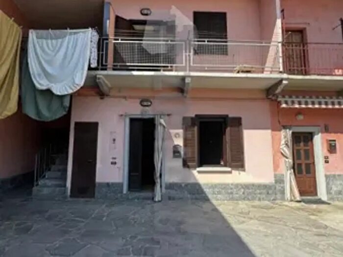 Appartamento trilocale in vendita in Via San Gaudenzio E Biagio, Mornago