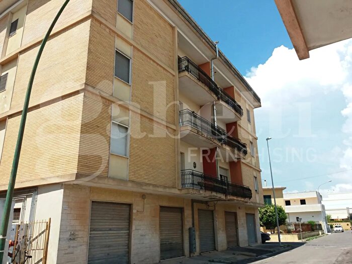 Appartamento con 5 locali in vendita in PresicceAcquarica