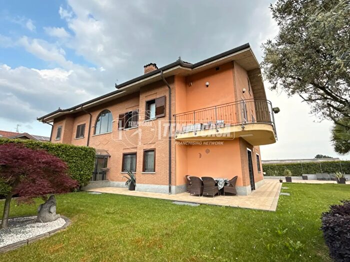 Appartamento con 6 locali in vendita in Via Carlo Casalegno, Pianezza