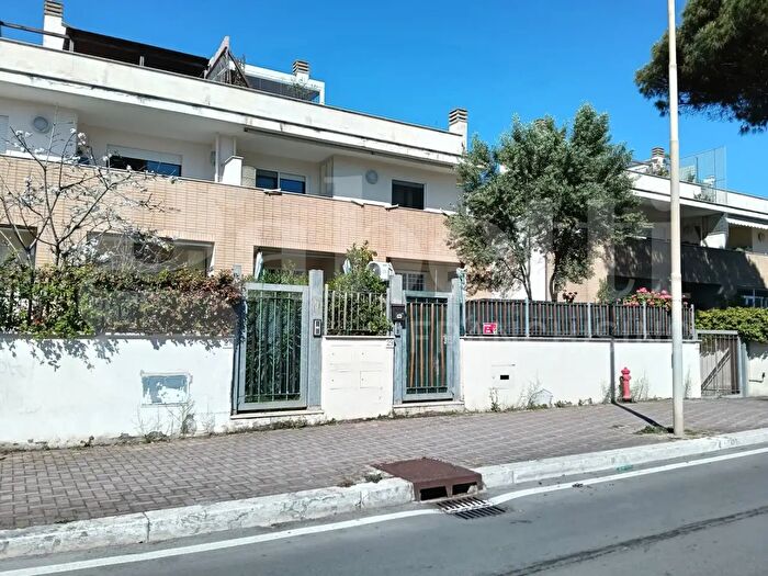 Appartamento trilocale in vendita in Via Tito Livio, Anzio