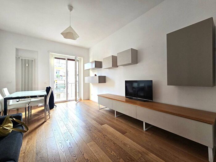 Appartamento trilocale in affitto in Via Capo Miseno, Città Giardino, Roma