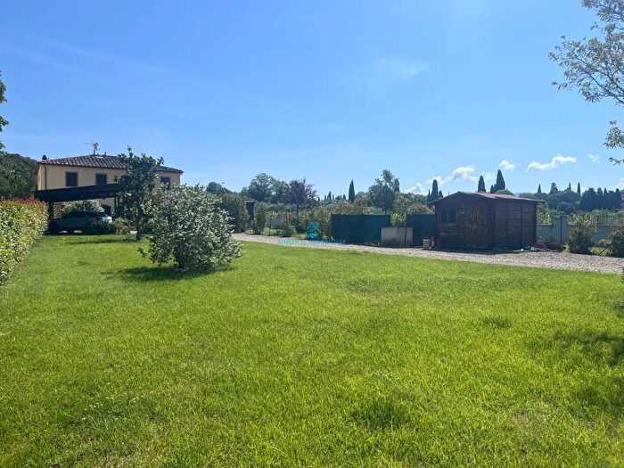 Casa con 8 locali in vendita in Località Patrignone, Arezzo