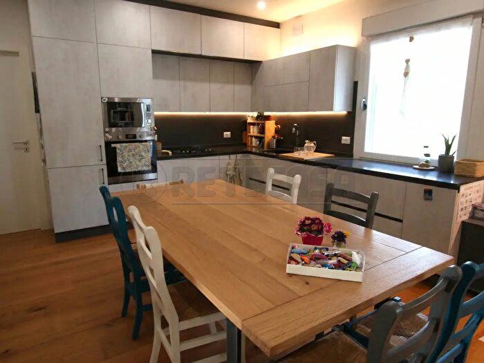 Casa con 7 locali in affitto in Arcugnano