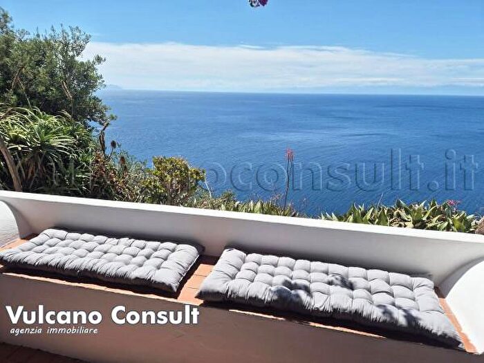 Casa trilocale in vendita in Strada Provinciale, Lipari