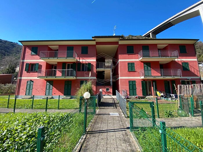 Appartamento con 6 locali in vendita in Via Antonio Valle, Sori