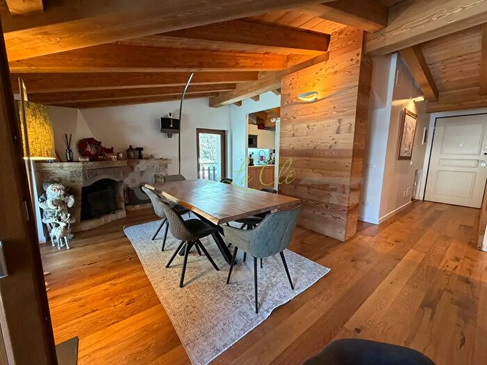 Appartamento trilocale in vendita in Courmayeur