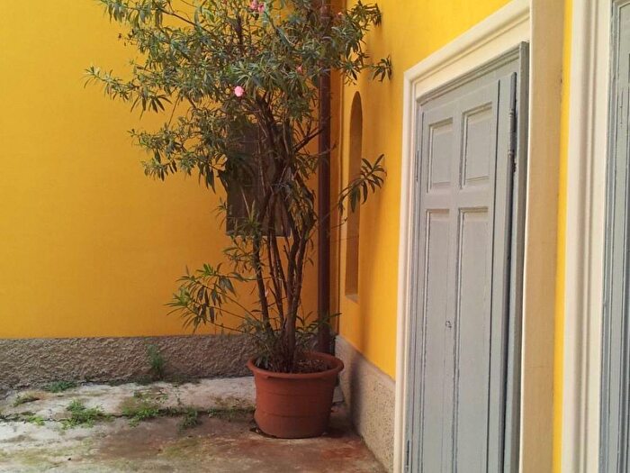 Appartamento bilocale in affitto in Via Carlo Farini, Garibaldi Corso Como, Milano