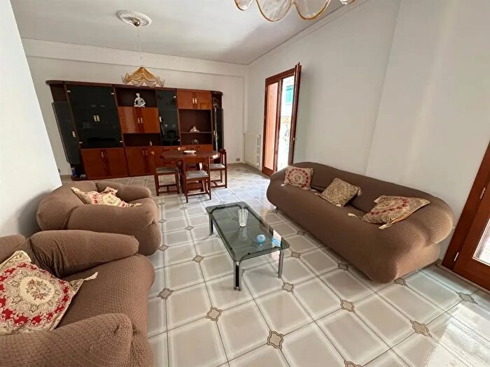 Appartamento con 5 locali in affitto in Ragusa