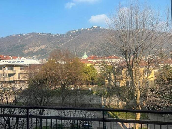 Appartamento bilocale in affitto in Via Gerolamo Borsieri, Viale Varese Crocifisso, Como