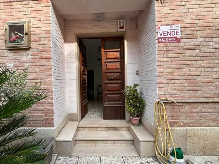 Casa con 6 locali in vendita in San Severo