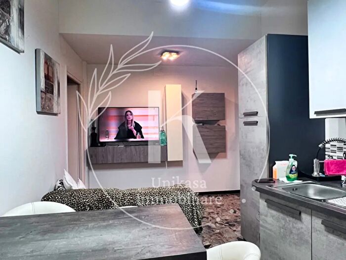 Appartamento trilocale in vendita in Galleria Carlo Aschero, Savona