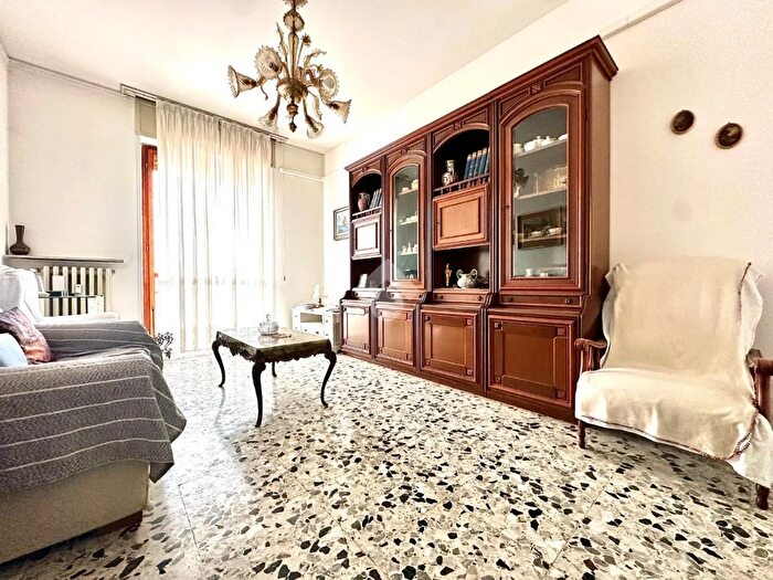 Appartamento quadrilocale in vendita in Via S Giovanni Bosco, Tortona