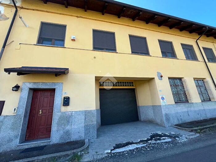 Casa con 6 locali in vendita in Via Gamberi, San Francesco Al Campo
