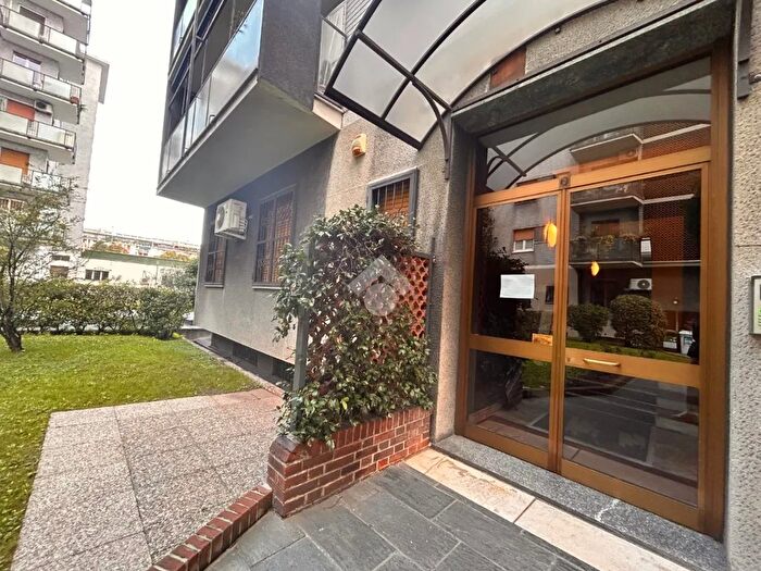 Appartamento bilocale in vendita in Via Palmanova, Milano