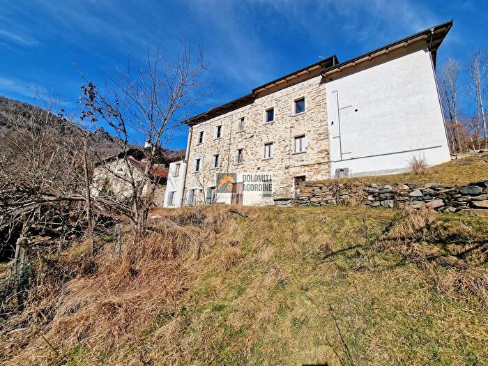 Case in Vendita e in Affitto - 2