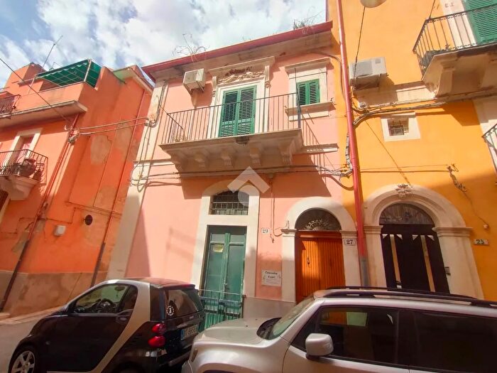 Casa con 5 locali in vendita in Via Mentana, Ragusa