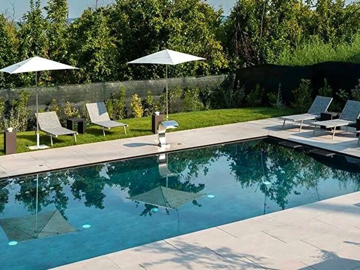 Appartamento bilocale in vendita in Via Ettore Andreis, Desenzano Del Garda