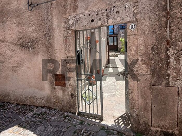 Casa quadrilocale in vendita in Via Vito Carvini, Erice
