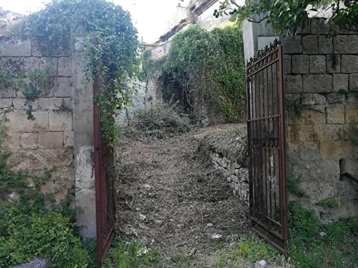 Casa con 13 locali in vendita in Via Roma, Bonea