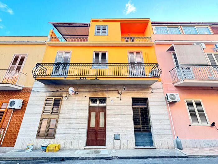 Casa con 5 locali in vendita in Via Galeno, Avola