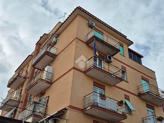 Appartamento trilocale in vendita in Via Celso Ulpiani, Roma