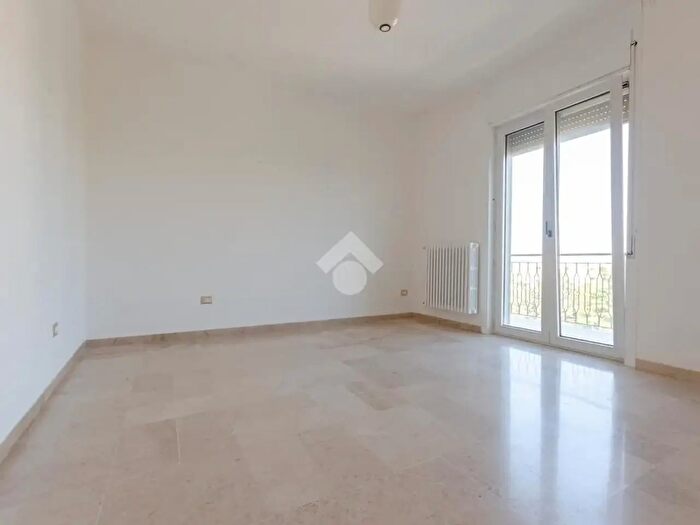 Appartamento trilocale in vendita in Via Giacomo Matteotti, Gioia Del Colle