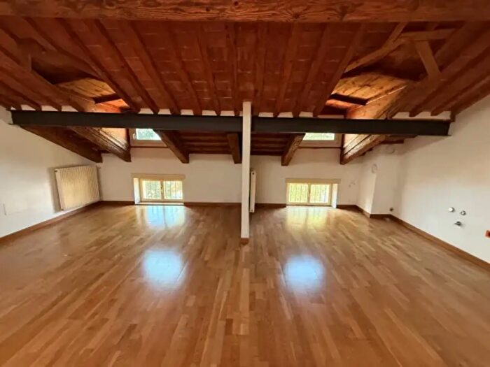 Appartamento con 6 locali in vendita in Strada del Megiaro, Vicenza