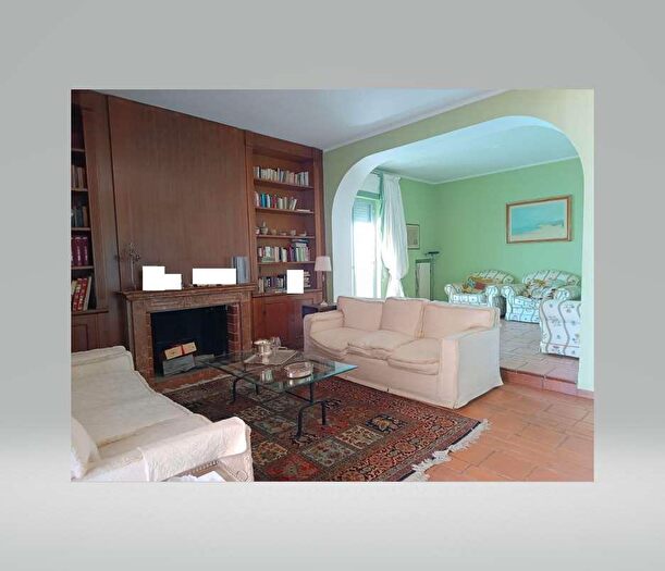 Appartamento con 6 locali in vendita in Bitonto