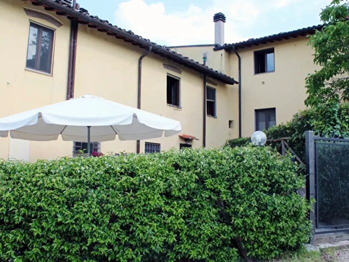 Casa con 8 locali in vendita in Bagno A Ripoli