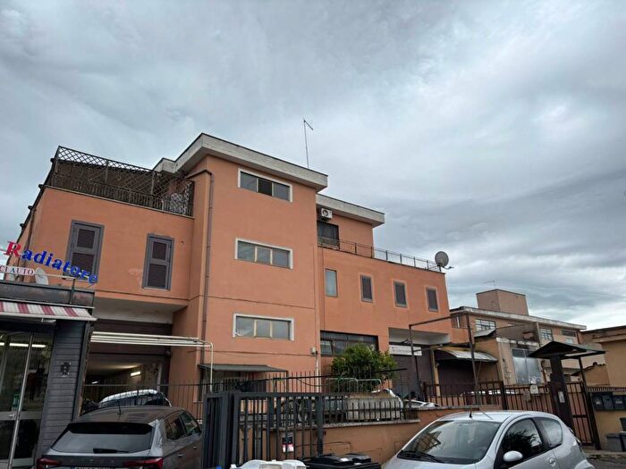 Appartamento bilocale in affitto in Via Spadola, Morena, Roma