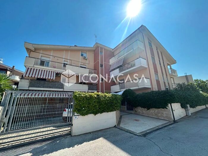 Appartamento quadrilocale in vendita in Via Volturno, Termoli